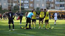 Nové Sady (ve žlutém) prohráli v olomouckém divizním derby s 1. HFK Olomouc doma 3:4.