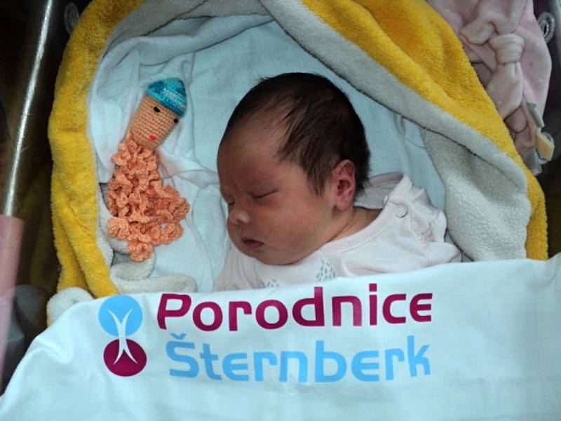 Mia Rosenberger, Olomouc, narozena 10. října 2021 ve Šternberku, míra 48 cm, váha 2810 g.
