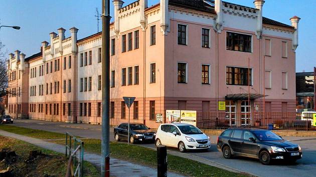 Budova zemědelské školy na Gorazdově náměstí v Olomouci, kde by mohl vzniknout Evropský dům