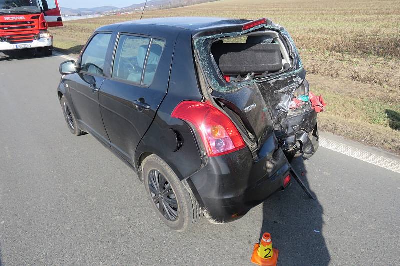 U Šternberka se srazilo auto s motorkářem