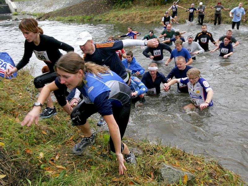 Bobr Cup v Litovli. Běžecký brod přes Moravu