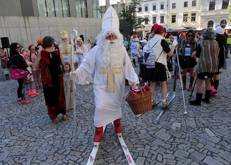 Recesistický Půlvánoční běh v Olomouci s charitativním rozměrem