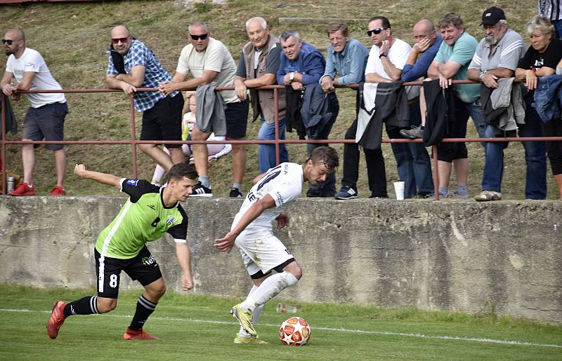 Konice (v bílém) ve šlágru I.A třída padla s Olešnicí rozdílem jediné branky - 1:2. 26.9. 2021