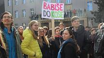 Protest studentů na Žižkově náměstí v Olomouci. 15. března 2018