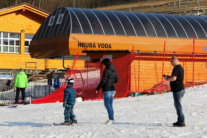 Sjezdovka a bobová dráha v Hrubé Vodě v březnu 2014