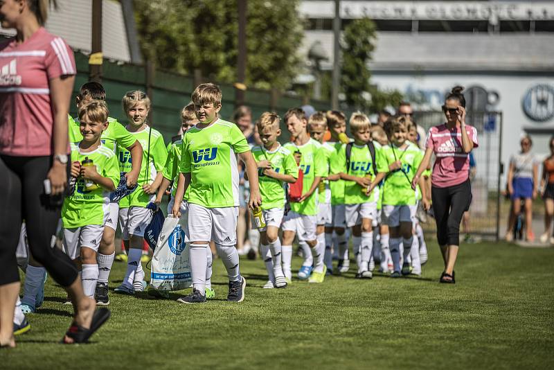 Účastníci Olomoucké fotbalové školy měli na programu spoustu aktivit.