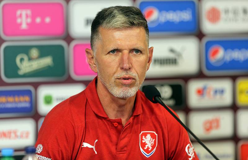 Trenér Jaroslav Šilhavý na tiskové konferenci před zápasem Česko - Černá Hora v Olomouci