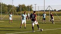 První liga Malého fotbalu Olomouc: FC Levotil - Marky Sport Olomouc 5:1 na novém víceúčelovém hřišti s umělou trávou v Července.