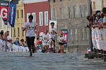 Součástí Olomouckého půlmaratonu je i Rodinný běh. V 17 hodiny se na něj vydaly stovky účastníků.