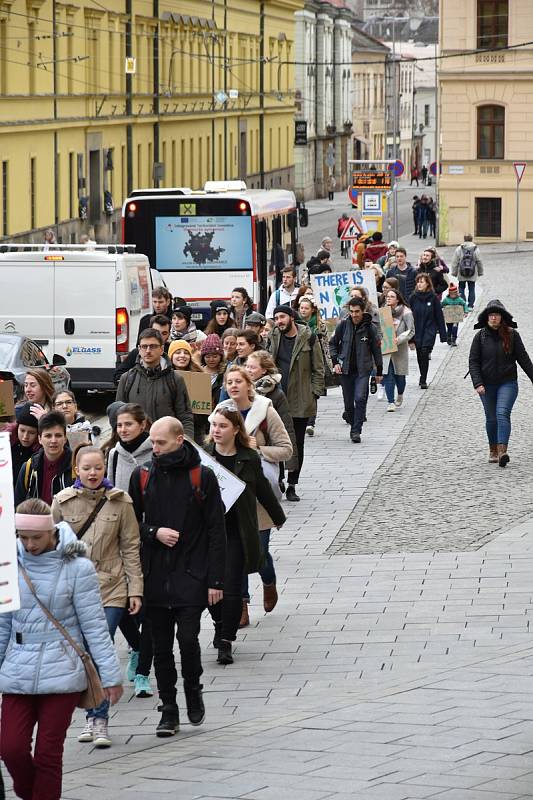 Protestující studenti středních škol v Olomouci