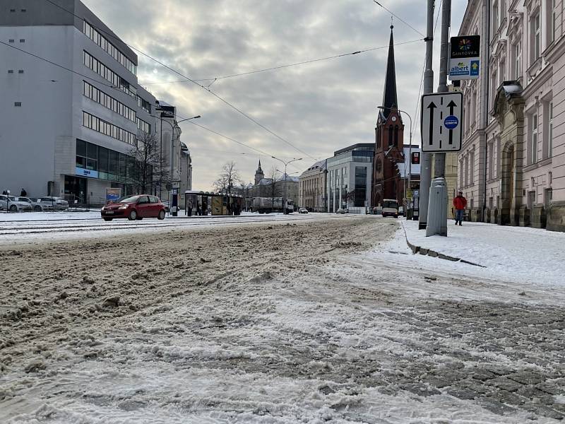 Ledovka a sníh v centru Olomouce - 8. 2. 2021