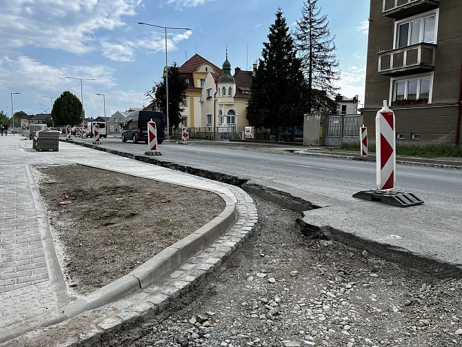 V Litovli v pondělí 19. června začne úplná uzavírka silnice II//449 v Palackého ulici -  od kruhového objezdu po železniční vlečku. Potrvá do pátku 30. června
