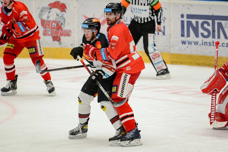 Hokejisté HC Olomouc (v červeném) hostili v rámci 33. kola Tipsport extraligy pražskou Spartu.