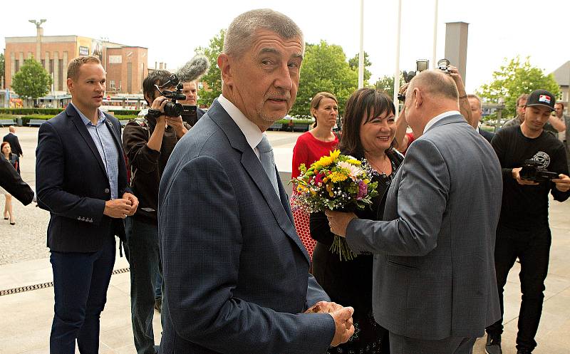 Premiér Andrej Babiš přijel s vládní delegací do Olomouce