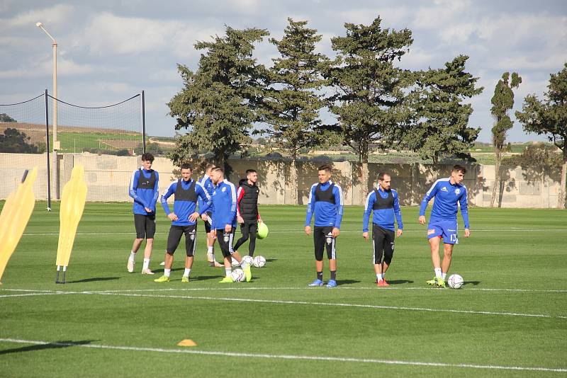 Fotbalisté Sigmy Olomouc trénovali na Maltě. Jan Fiala, Jan Sedlák, Radim Breite, Jiří Spáčil Pablo Gonzalez, Mojmír Chytil.