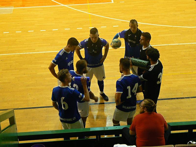 Futsalisté SK UP Olomouc prohráli doma na úvod 2. ligy skupiny Východ s Vysokým Mýtem 2:6.