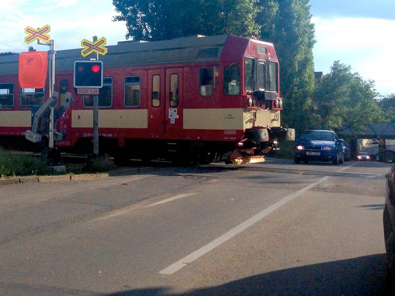 Železniční přejezd v Pavlovičkách dostane závory