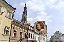 Tento street art poblíž katedrály sv. Václava se v Olomouci realizovat nebude, ve schvalovacím procesu neprošel.