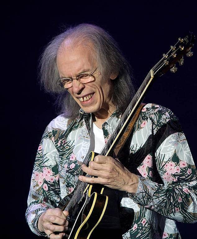 Yes v Olomouci - Steve Howe