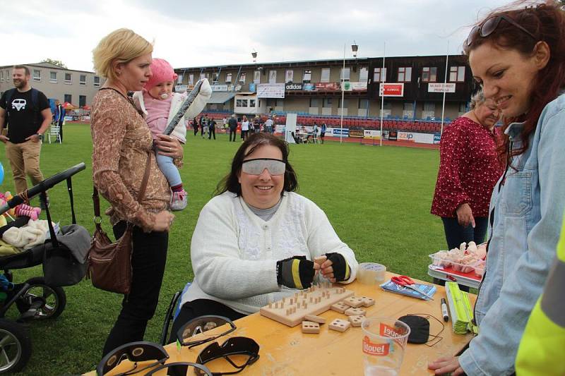 Handicap rally na atletickém stadionu v Olomouci