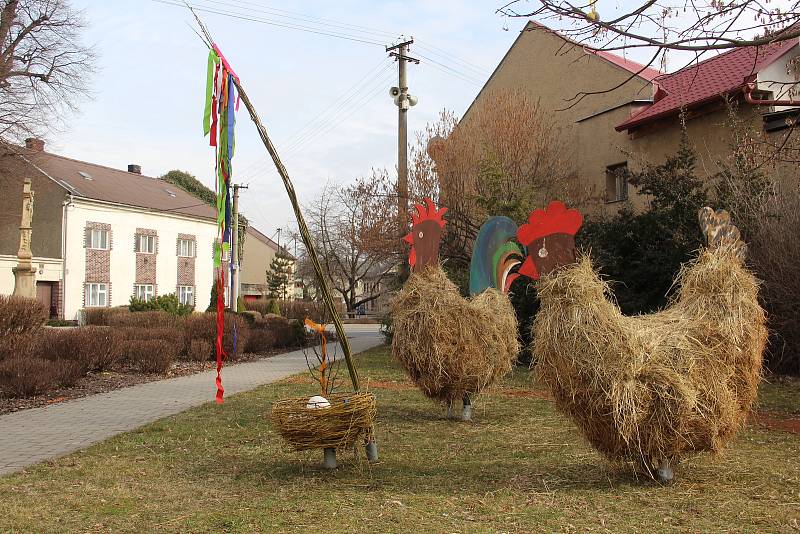 Velikonoční výzdoba v Hněvotíně, 29. března 2021