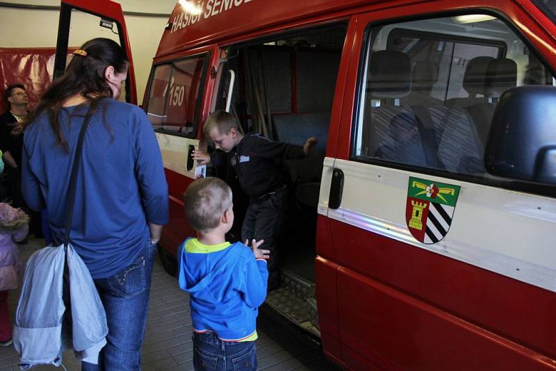 Otevření zrekonstruované hasičské zbrojnice v Senici na Hané