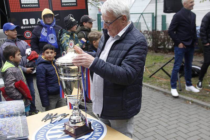 Fanzóna před zápasem Sigma - Sparta