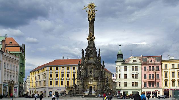 Sloup Nejsvětější Trojice na Horním náměstí v Olomouci