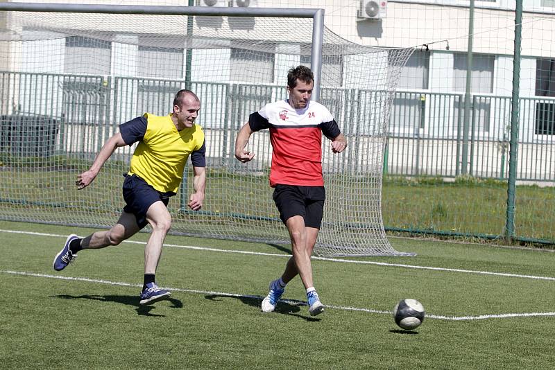 Olomoučtí hokejisté zahájili suchou část letní přípravyMarek Laš (vlevo) a Vilém Burian