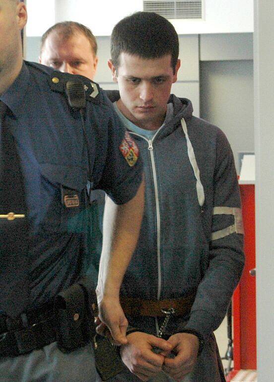 Tomáš Francl obžalovaný z dvojnásobné vraždy prarodičův  Tovačově u Krajského osudu v Olomouci