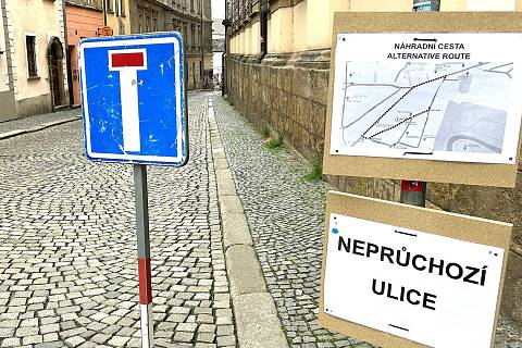 Univerzitní ulice v centru Olomouce je teď uzavřená pro chodce i motoristy