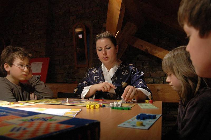 Občanské sdružení Gaudolino pro malé i velké připravilo noc věnovanou deskovým hrám. 