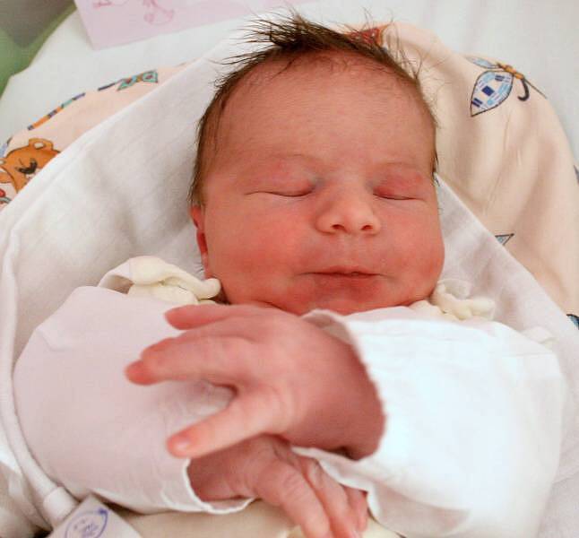 Kristýna Klapáčová, Dubčany  narozena 30. srpna v Olomouci  míra 52 cm, váha 3700 g 