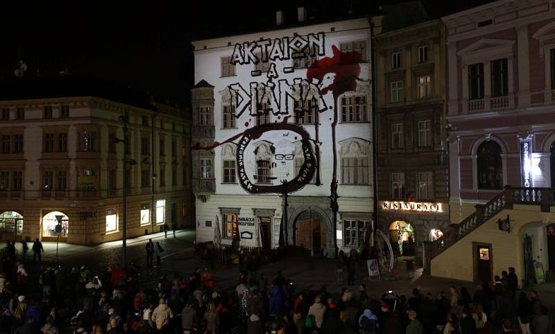 Festival VZÁŘÍ. Videomapping  na Dolním náměstí v Olomouci