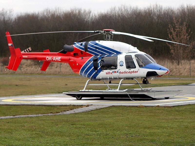 Vrtulník Bell 427, se kterým do konce roku 2016 provozovala v Olomouckém kraji leteckou záchranku firma Alfa Helicopter
