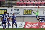 Fotbalová Sigma porazila v premiérovém domácím zápase ve druhé lize Frýdek-Místek jasně 3:0. Alespoň částečně tak napravila výpadek na Žižkově.