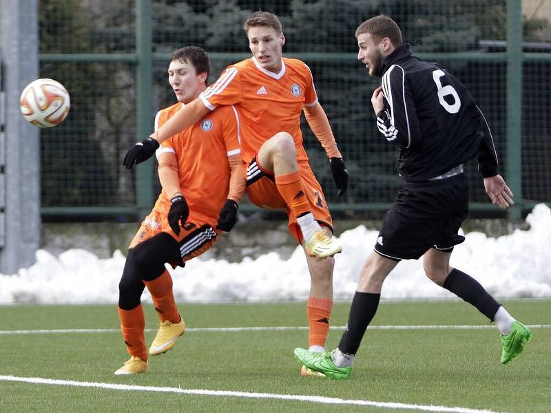 Sigma B (v oranžovém) v přípravném derby s HFK Olomouc