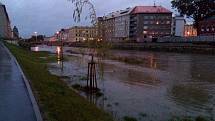 Morava u VŠ kolejí na Envelopě v Olomouci, 14. října vpodvečer