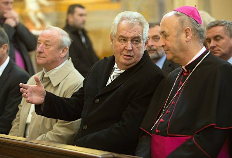 Miloš Zeman s olomouckým arcibiskupem Graubnerem. Prezidentská návštěvě poutní baziliky na Svatém Kopečku u Olomouce
