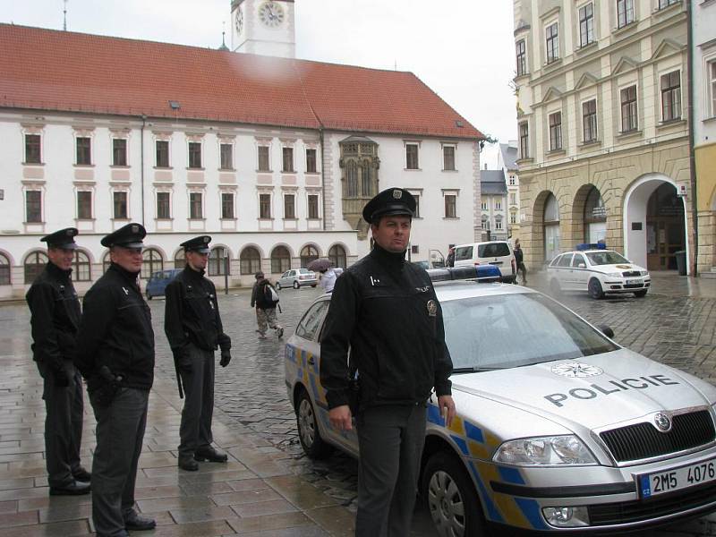 Mítinik Dělnické strany před olomouckou radnicí hlídala policie