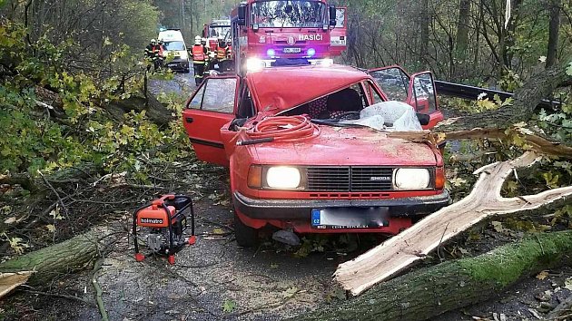 Nehoda se zraněním u Opatovic na Přerovsku.