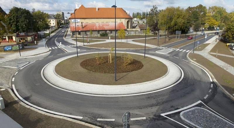 Vítěz kategorie Stavby dopravní, inženýrské a vodohospodářské: okružní křižovatka Dobrovského/Na střelnici v Olomouci