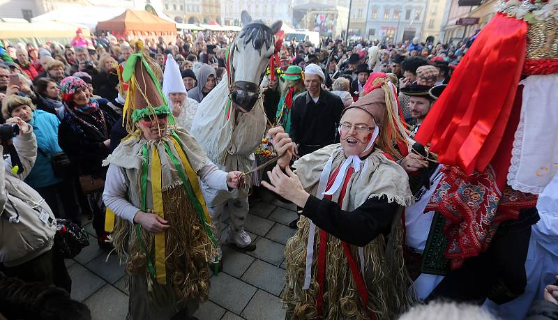 Masopustní veselí na Horním náměstí v Olomouci
