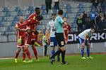 Olomoučtí fotbalisté (v červeném) porazili Znojmo 4:1 a slavili postup do první ligy