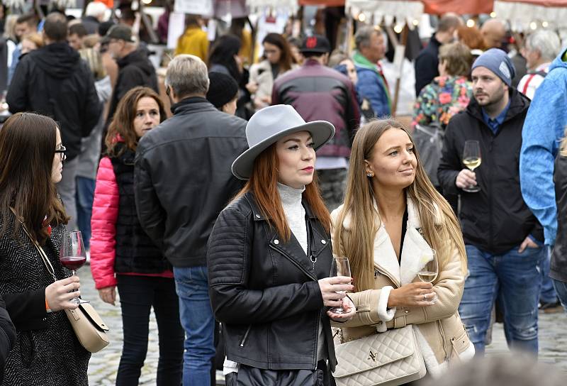 Olomoucké vinné slavnosti na Dolním náměstí, pátek 30. 9. 2022