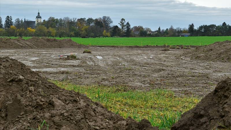 Stavba Biocentra Veklice na okraji Senice na Hané, 4. 11. 2020