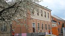 Opravená mateřská škola v Ústíně je chloubou obce.