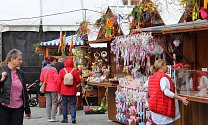 Velikonoční jarmark probíhá na Horním náměstí v Olomouci, 22. března 2024