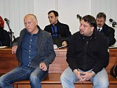 Obžalovaní (zleva) Libor Vanderka a Alexander Jordán během projednávání u Vrchního soudu v Olomouci.