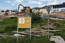 Bourání nejstaršího pavilonu v olomoucké fakultní nemocnici přezdívaného Franz Josef, 30. května 2023.